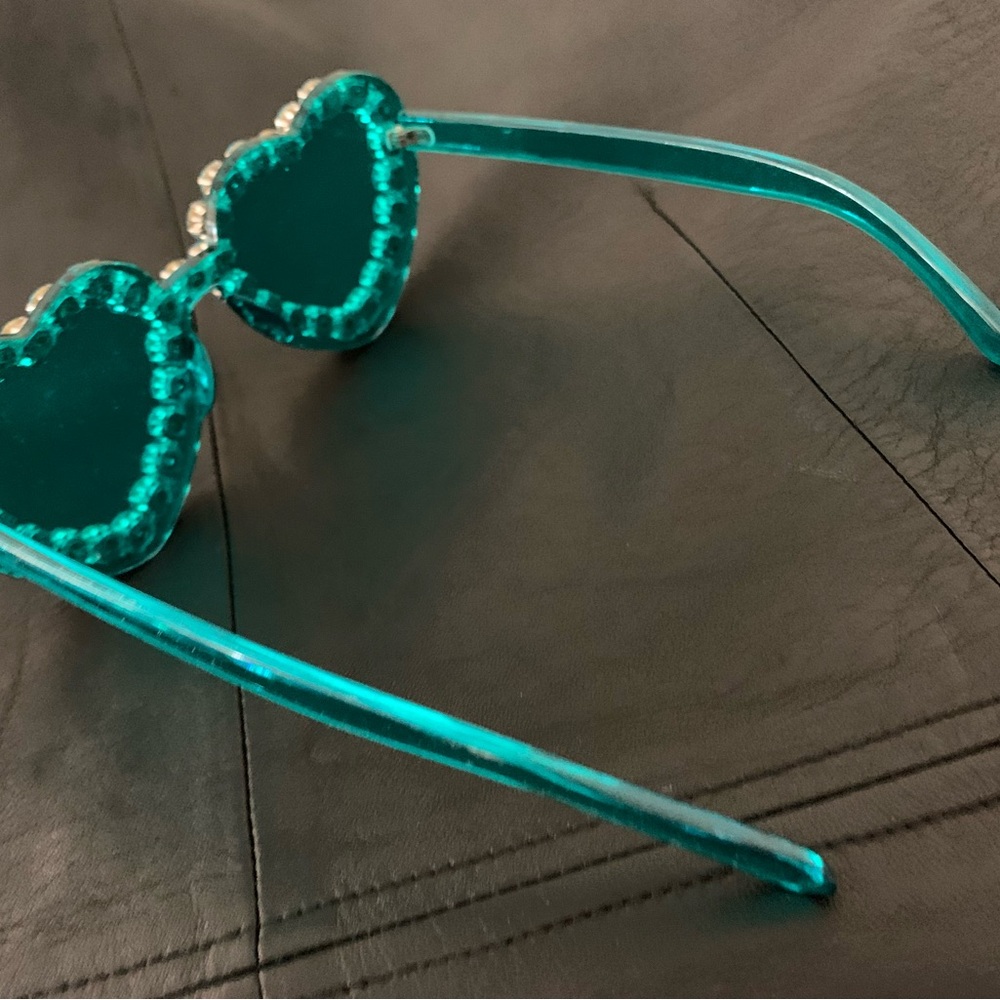 - Heart-Shaped Teal Sunglasses with Rhinestones - Picture 3 of 7